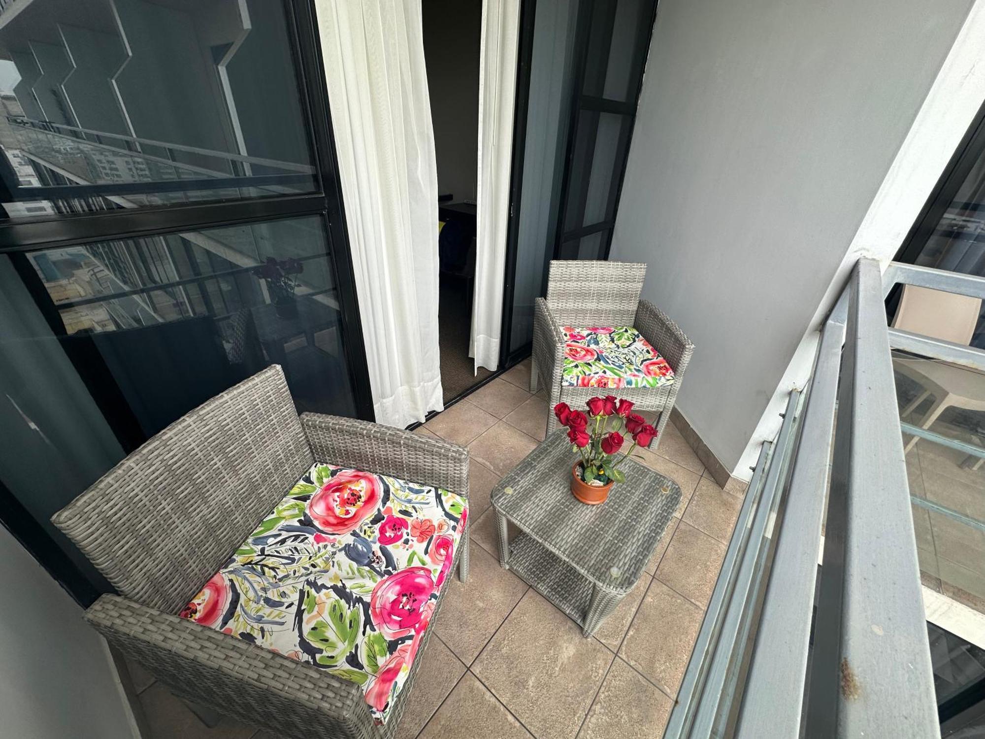 Duplex Vintage En El Corazon De Miraflores Лима Экстерьер фото
